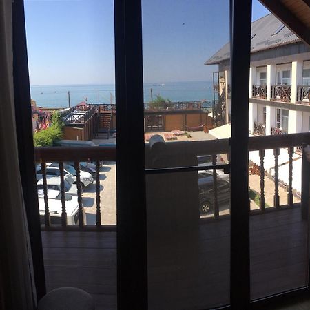 Hotel Веселий Кут Zaliznyi Port Exterior foto