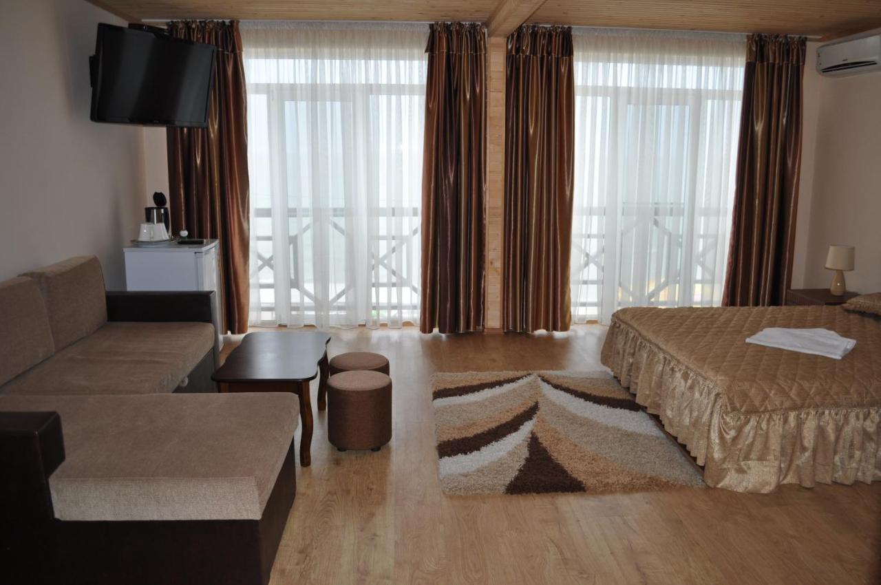 Hotel Веселий Кут Zaliznyi Port Exterior foto