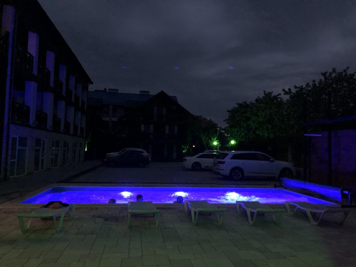Hotel Веселий Кут Zaliznyi Port Exterior foto