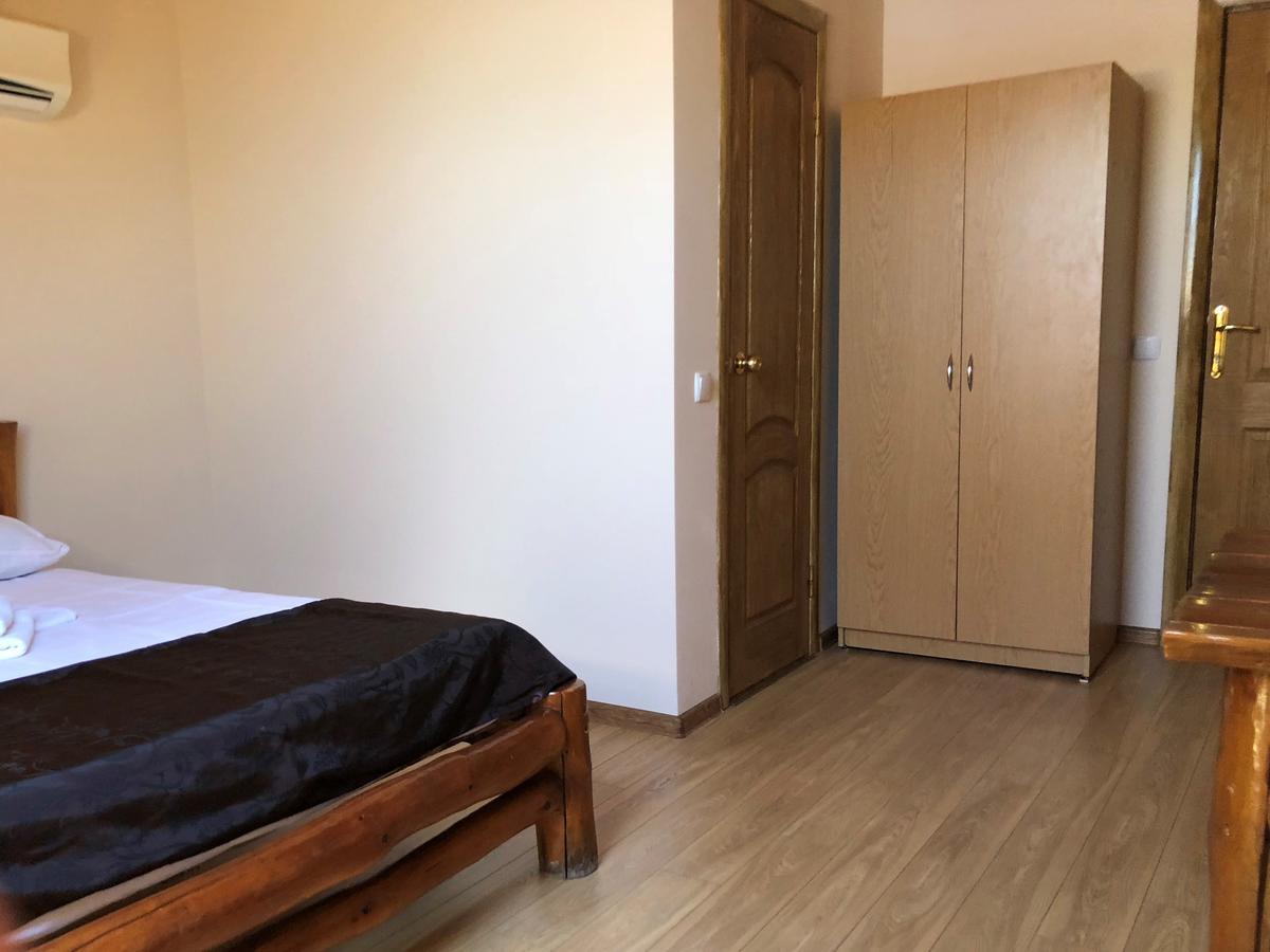 Hotel Веселий Кут Zaliznyi Port Exterior foto