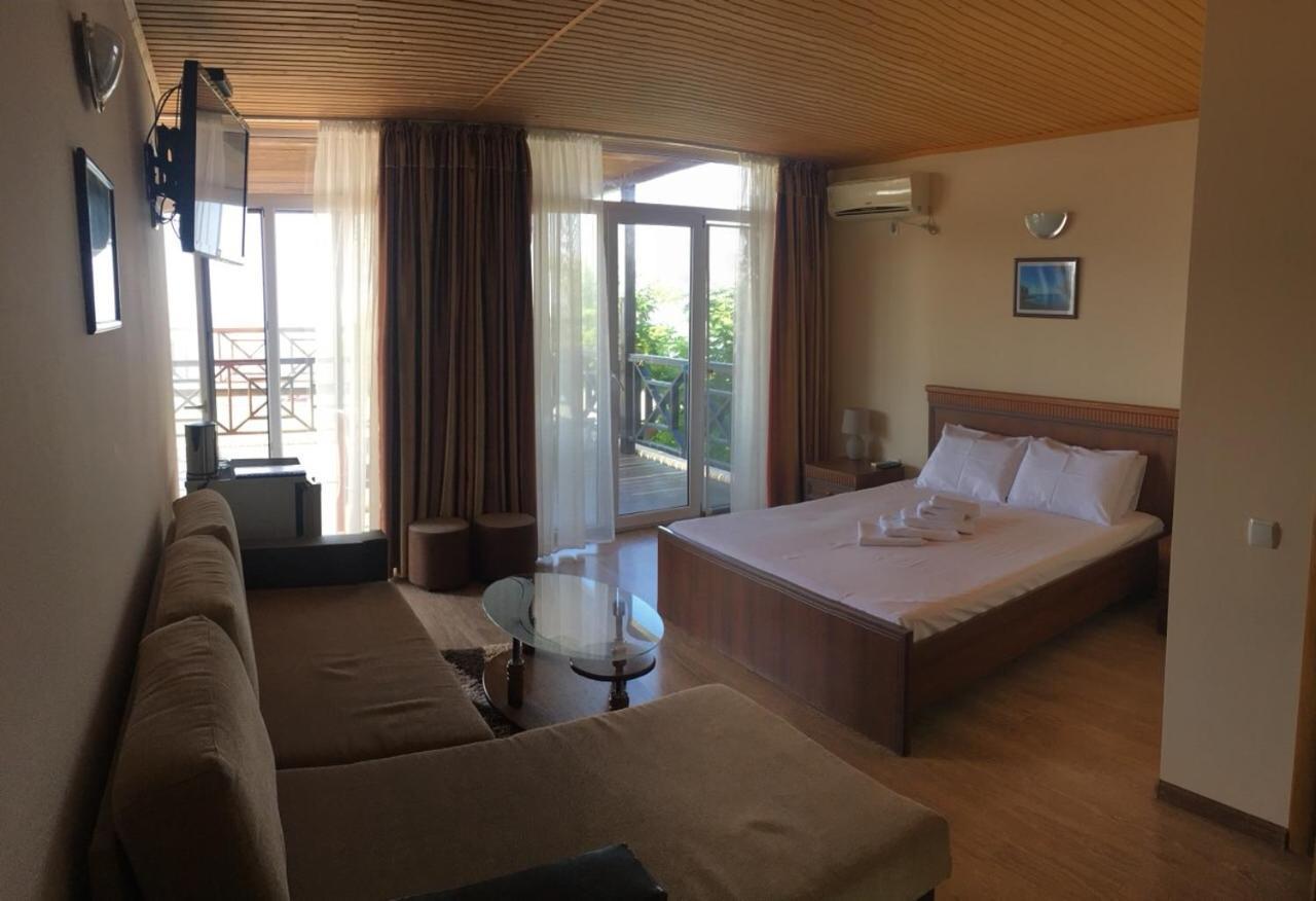 Hotel Веселий Кут Zaliznyi Port Exterior foto