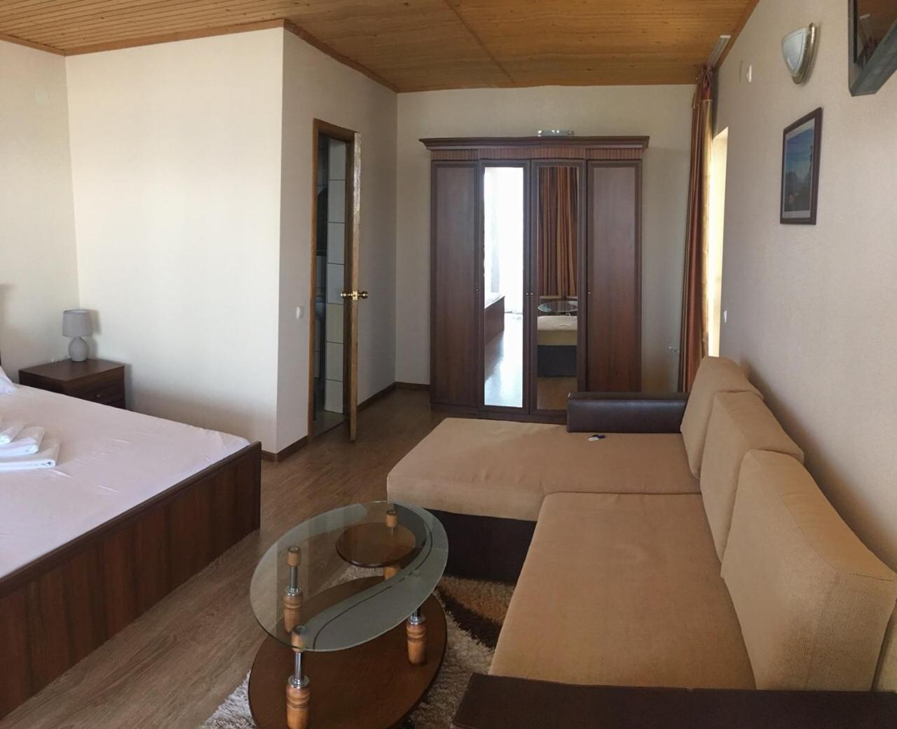 Hotel Веселий Кут Zaliznyi Port Exterior foto